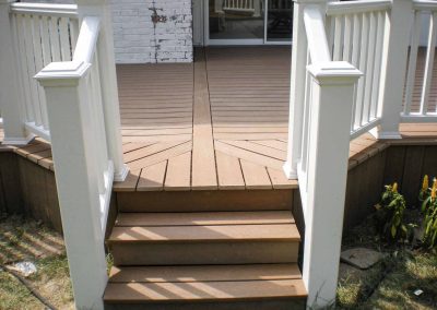 Michigan contractor that installs decks near me